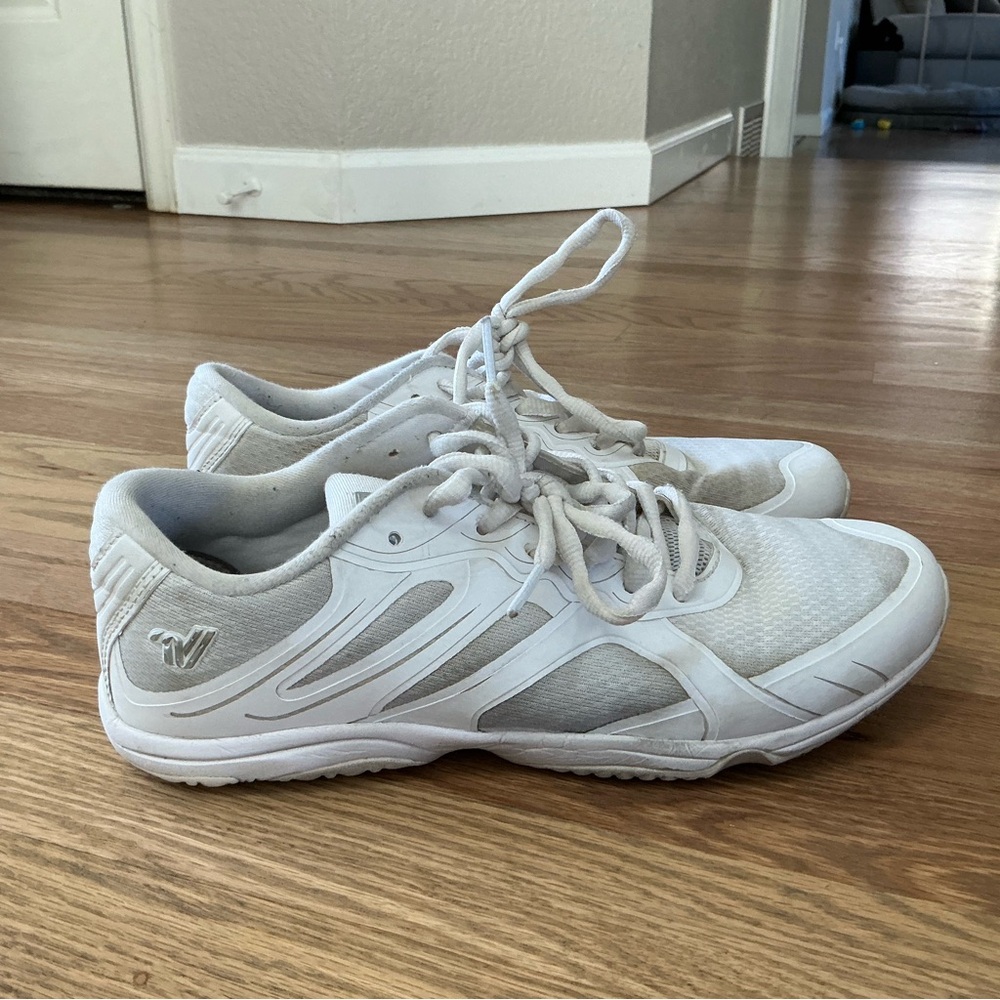 Varsity Rise Cheer Shoes Size 9.5 White - Picture 5 of 9